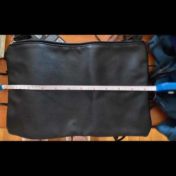 ION Fearless Fringe Clutch (NWT) - Picture 5 of 6